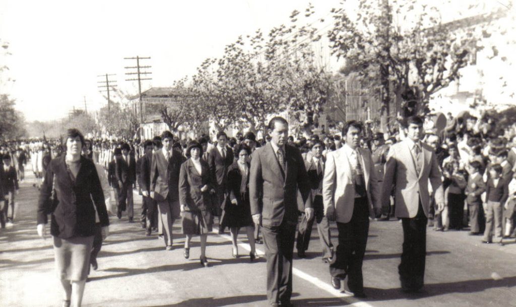 Profesores Desfilando 21 de Mayo 1980